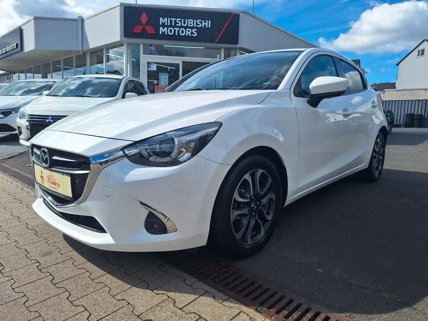 Mazda 2 Lim. 1.5 Kizoku Weiß - 1