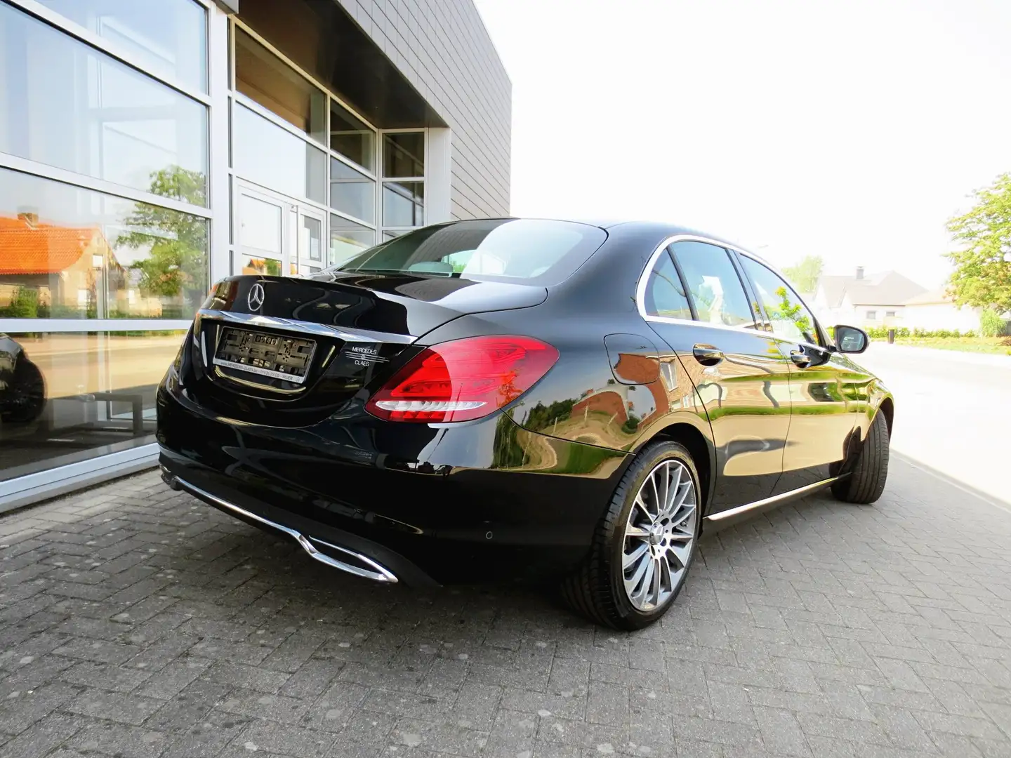 Mercedes-Benz C 220 d *EXCLUSIVE LINE*COMAND*CAMERA*ILS* Noir - 2