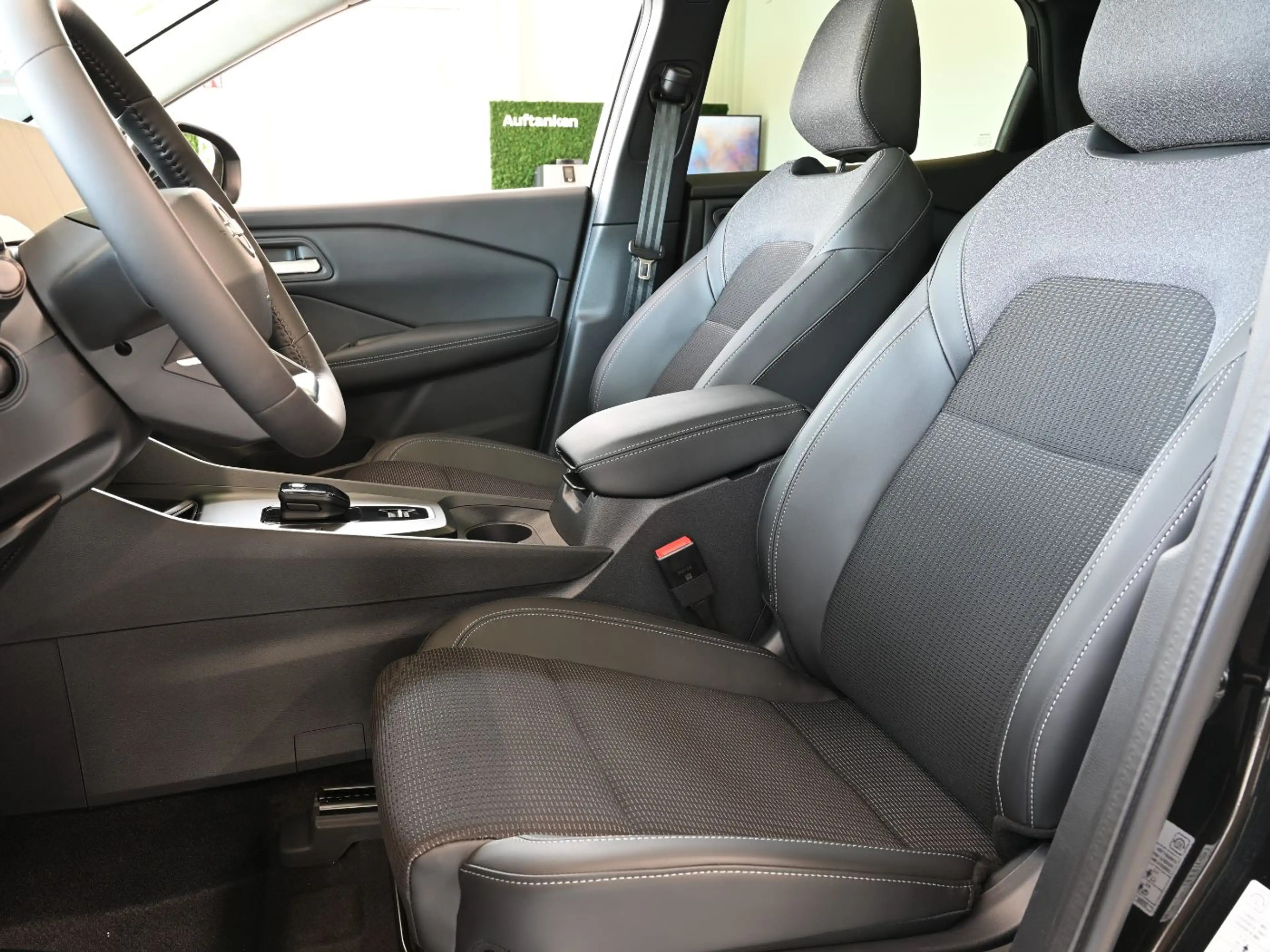Nissan Qashqai 1.5 e-Power N-Connecta LED+NAVI+PANO+360 — photo 11