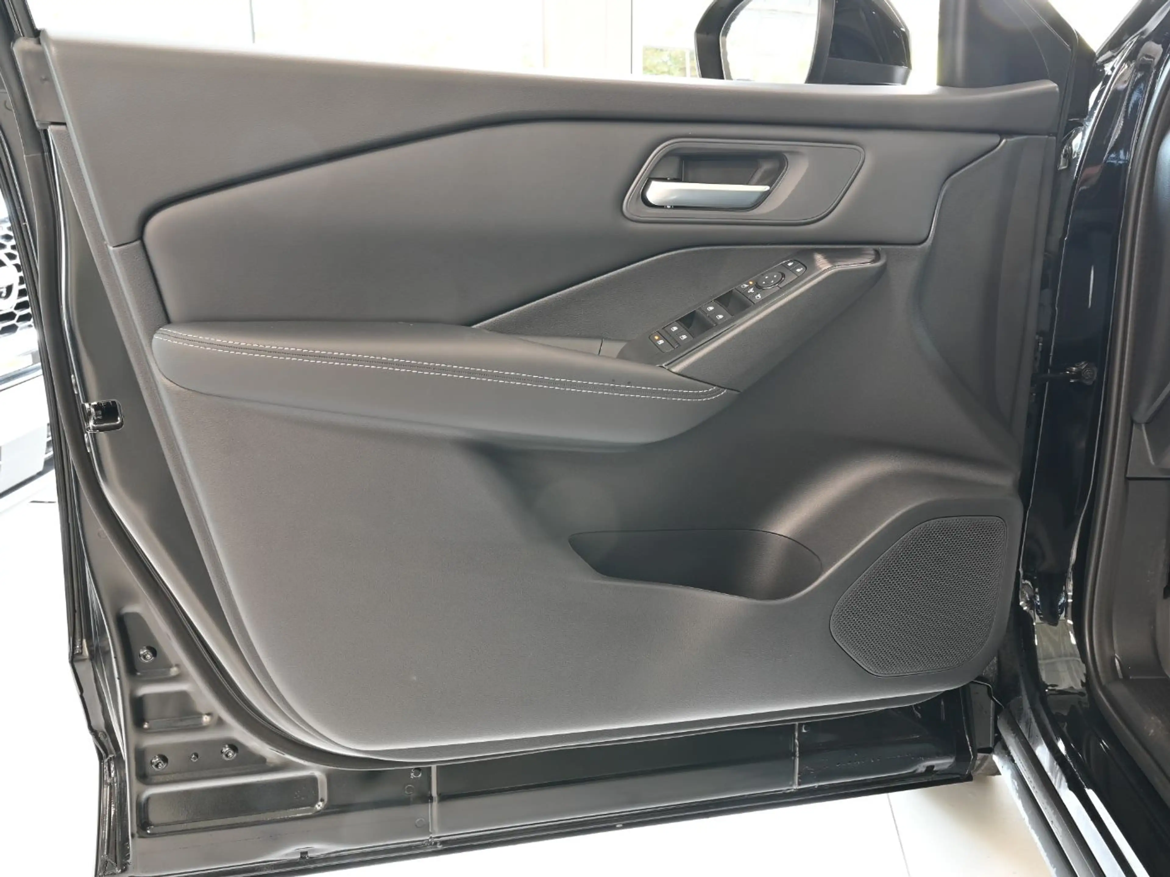 Nissan Qashqai 1.5 e-Power N-Connecta LED+NAVI+PANO+360 — photo 19