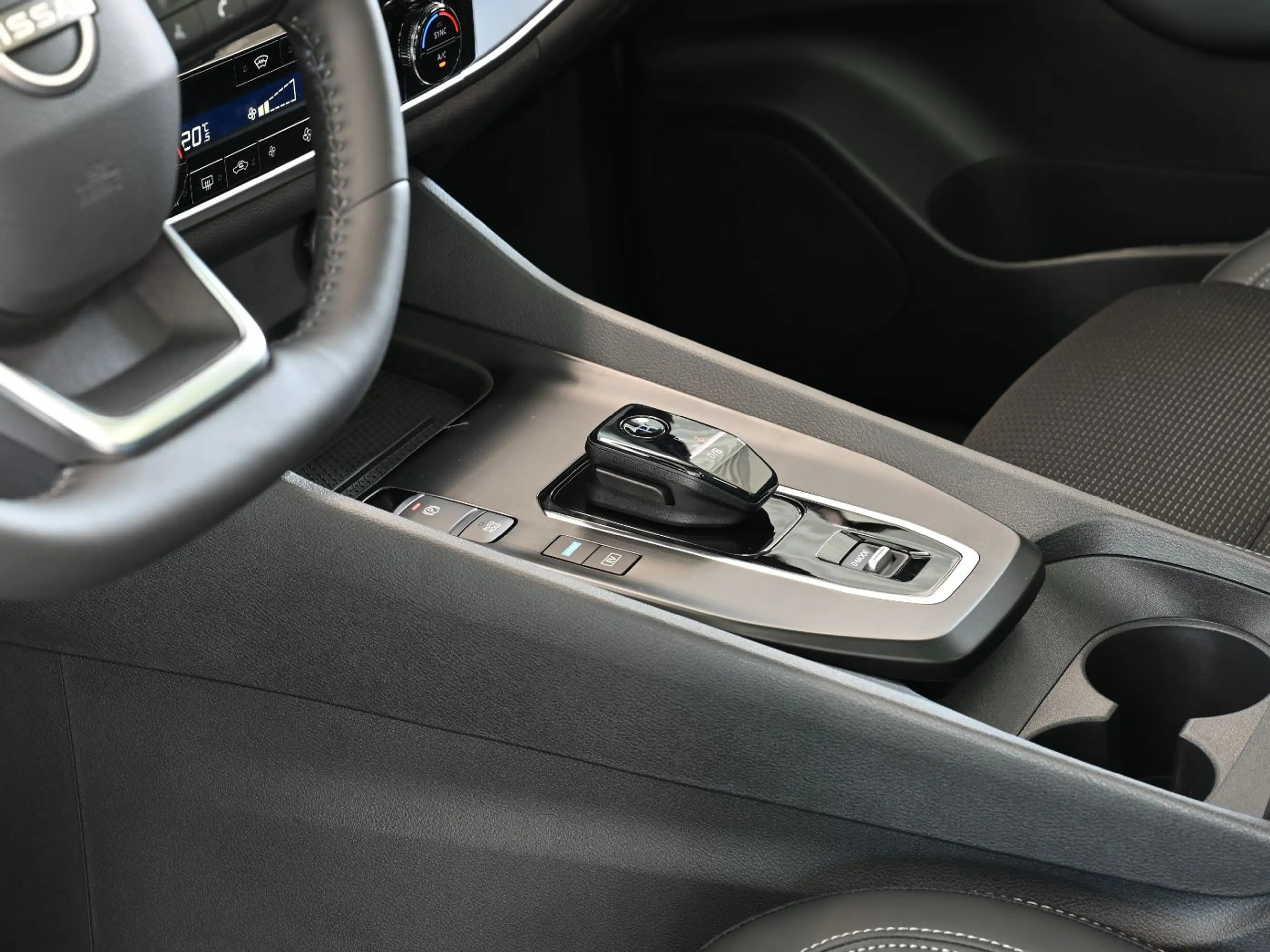 Nissan Qashqai 1.5 e-Power N-Connecta LED+NAVI+PANO+360 — photo 15