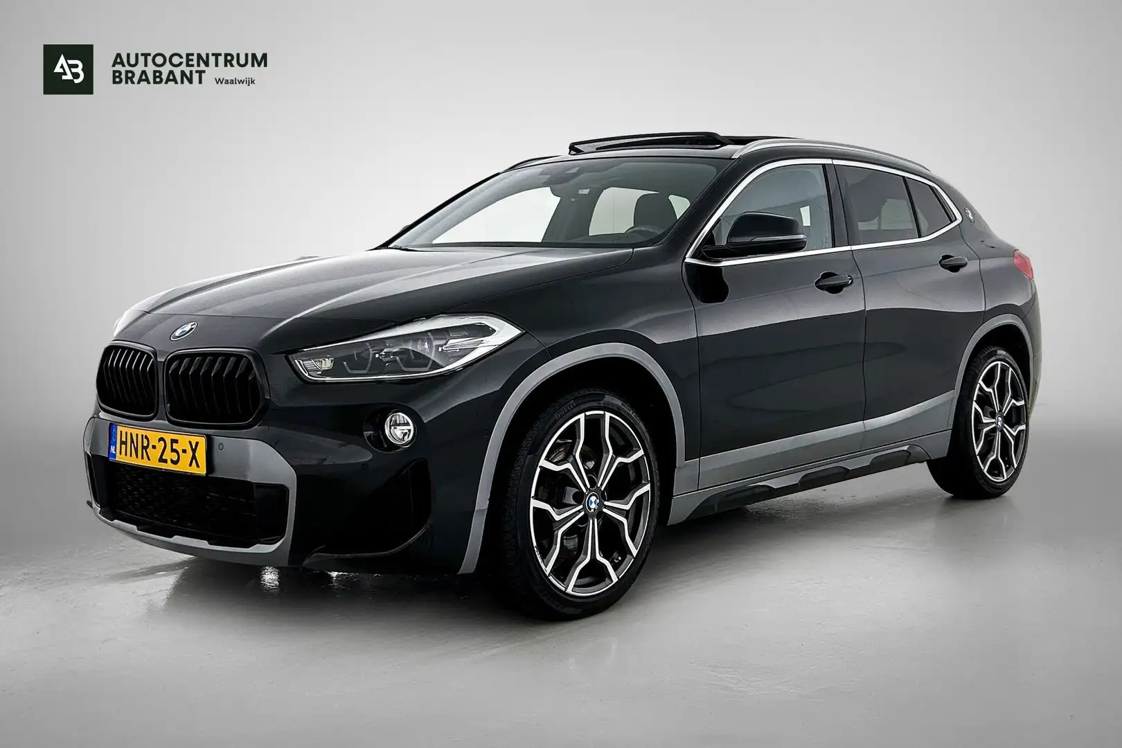 BMW X2 SDrive20i High Executive M-Sport (Dealer OndH, Pan Zwart - 1