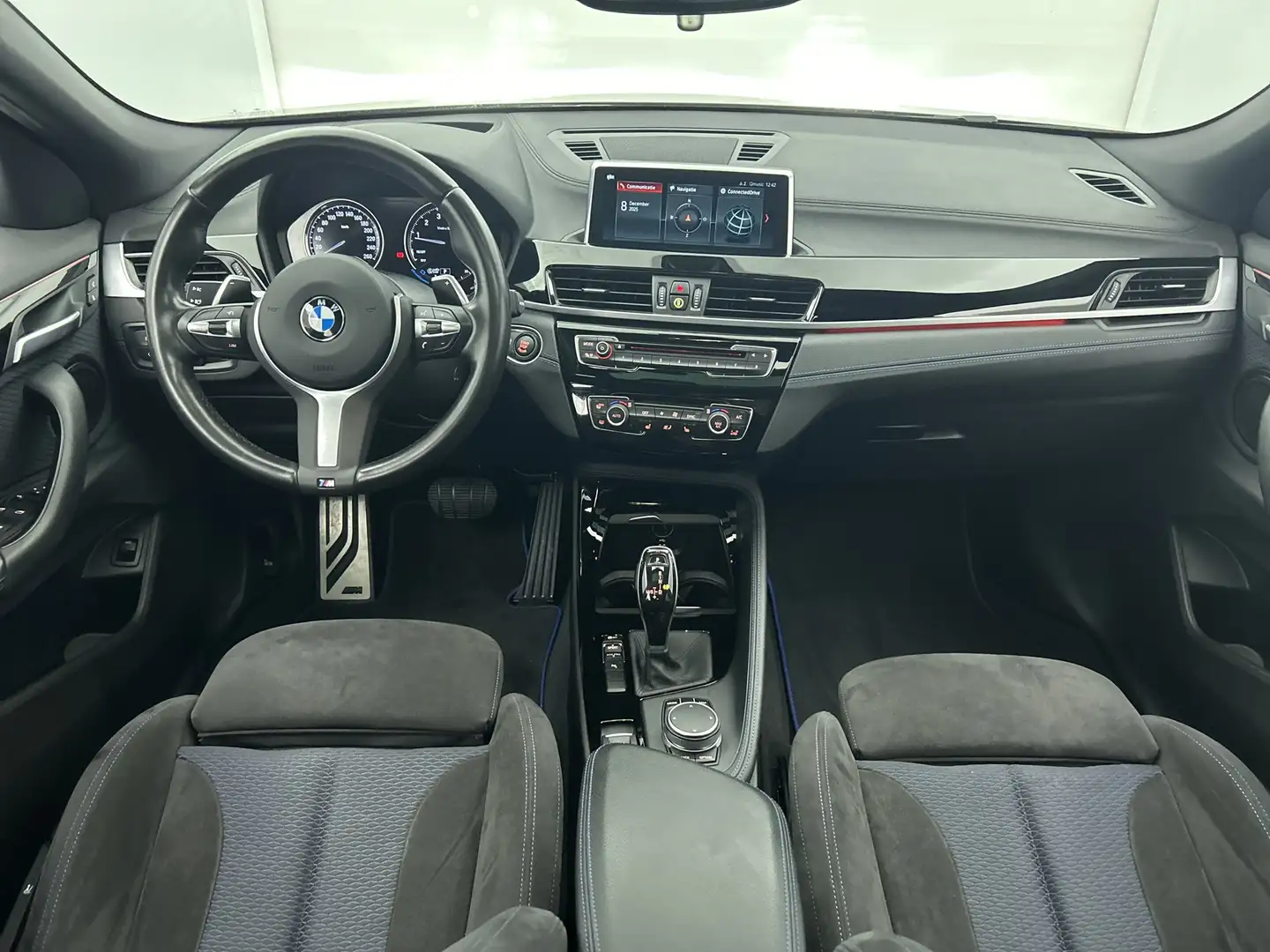 BMW X2 SDrive20i High Executive M-Sport (Dealer OndH, Pan Zwart - 2