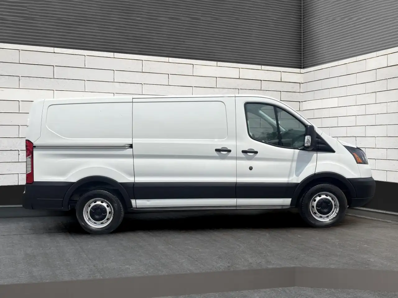 Ford Transit снимка Ford Transit