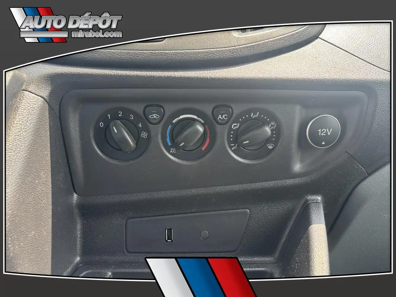 Ford Transit снимка Ford Transit