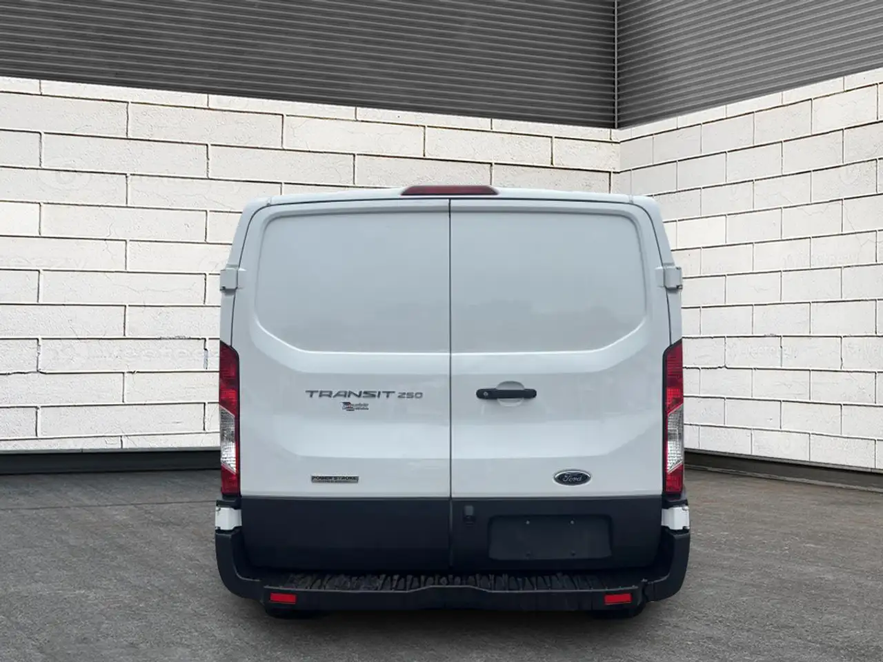 Ford Transit снимка Ford Transit