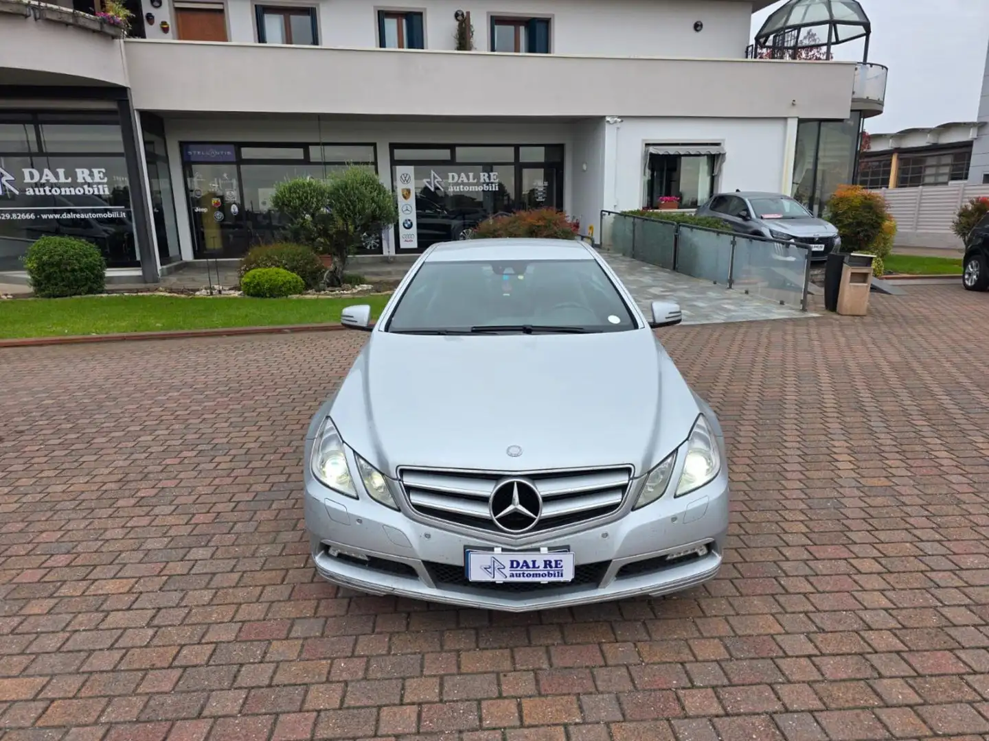 Mercedes-Benz E 250 CDI Coupé BlueEFFICIENCY Avantgarde Grigio - 2