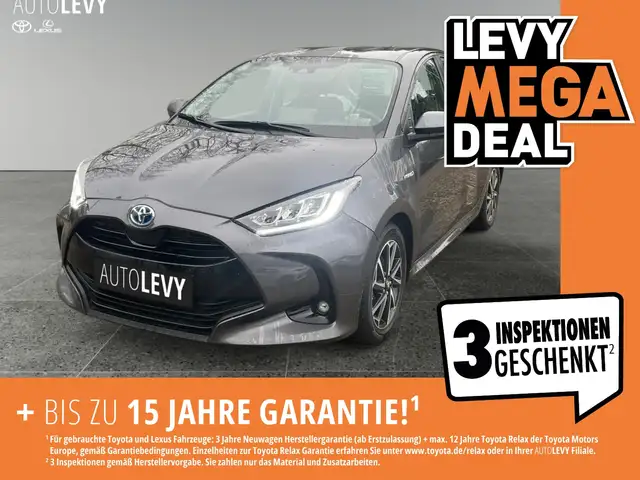 Toyota Yaris 1.5 Club +Allwetter+SHZ+Navi+Carplay+