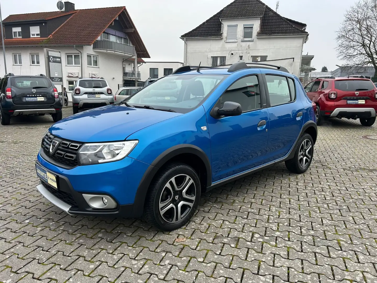 Dacia Sandero TCe 90 Stepway Celebration *Automatik Blau - 1