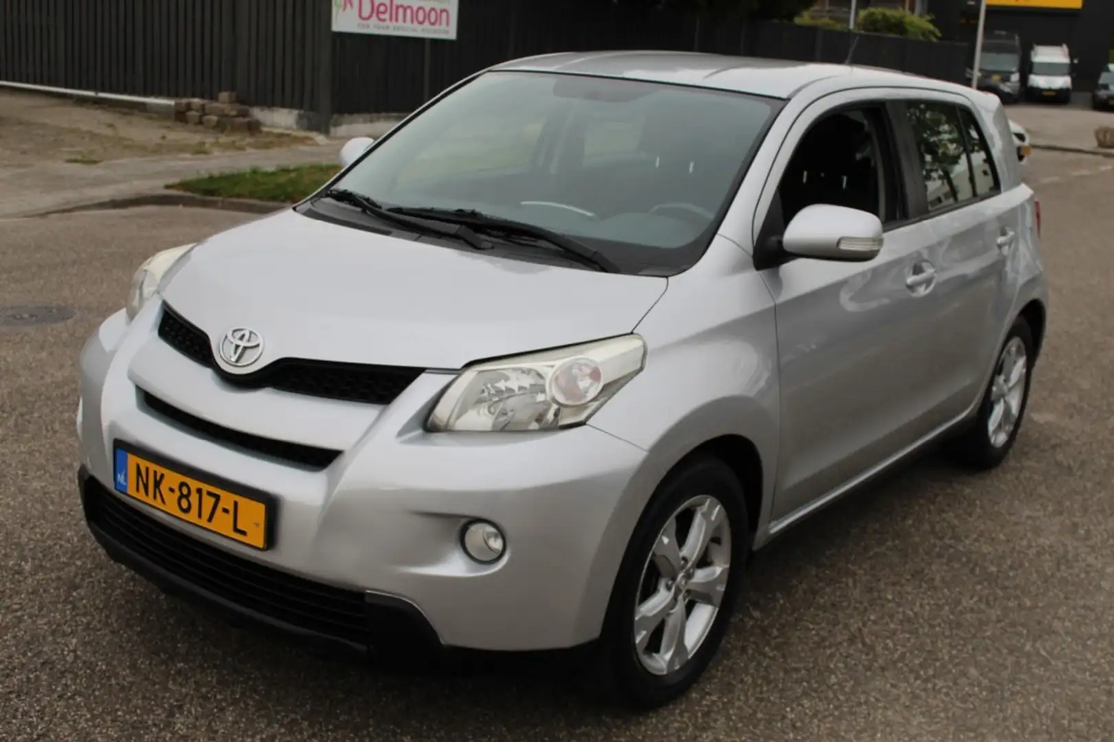 Toyota Urban Cruiser 1.3 VVT-I DYNAMIC Gris - 1