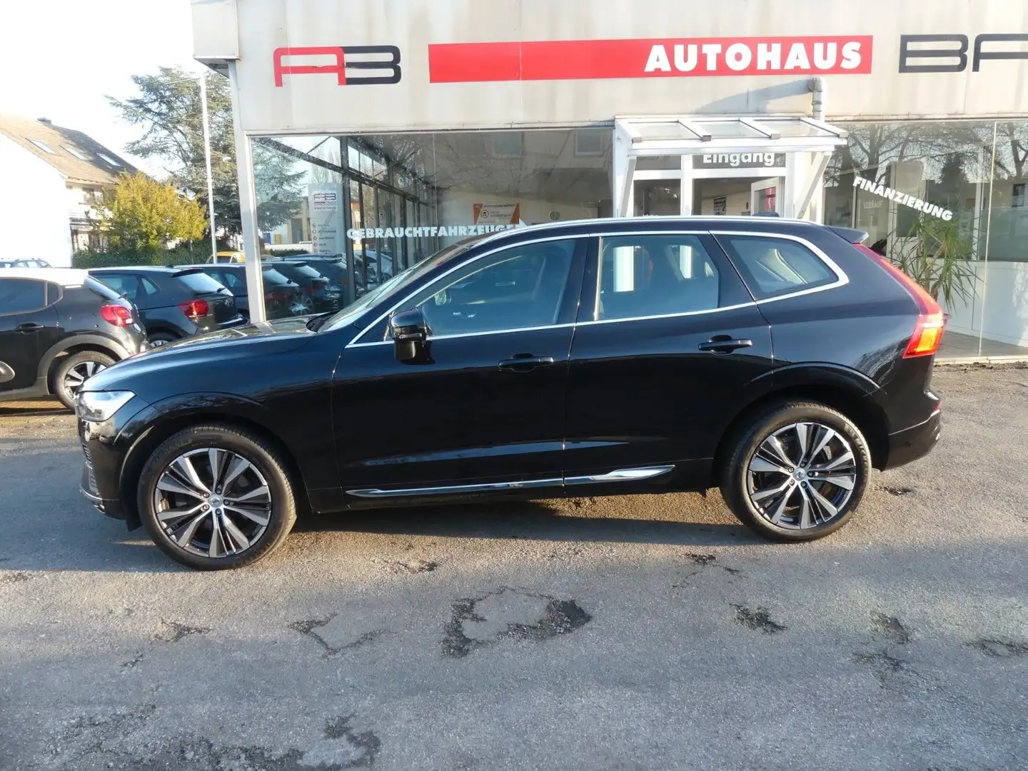 Volvo XC60 Inscription AWD Automatik Schwarz - 1