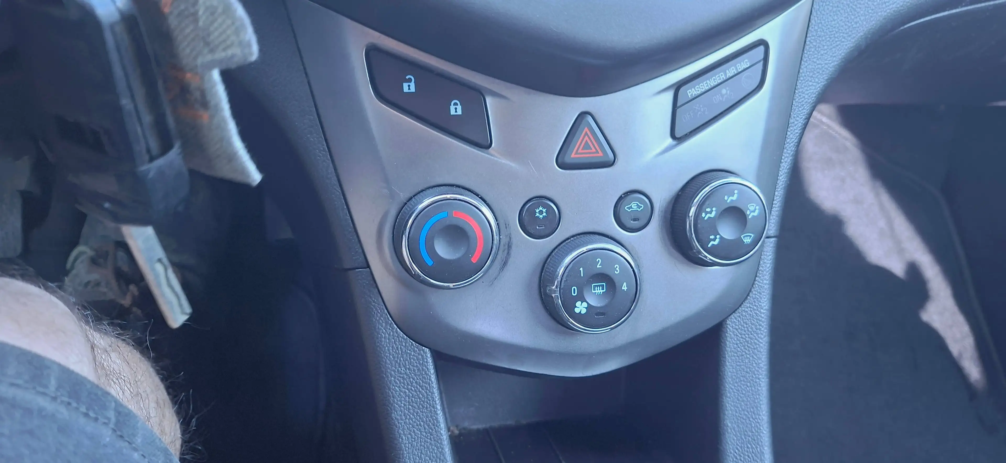 Chevrolet Aveo Aveo hatchback 1.2i LS — photo 7