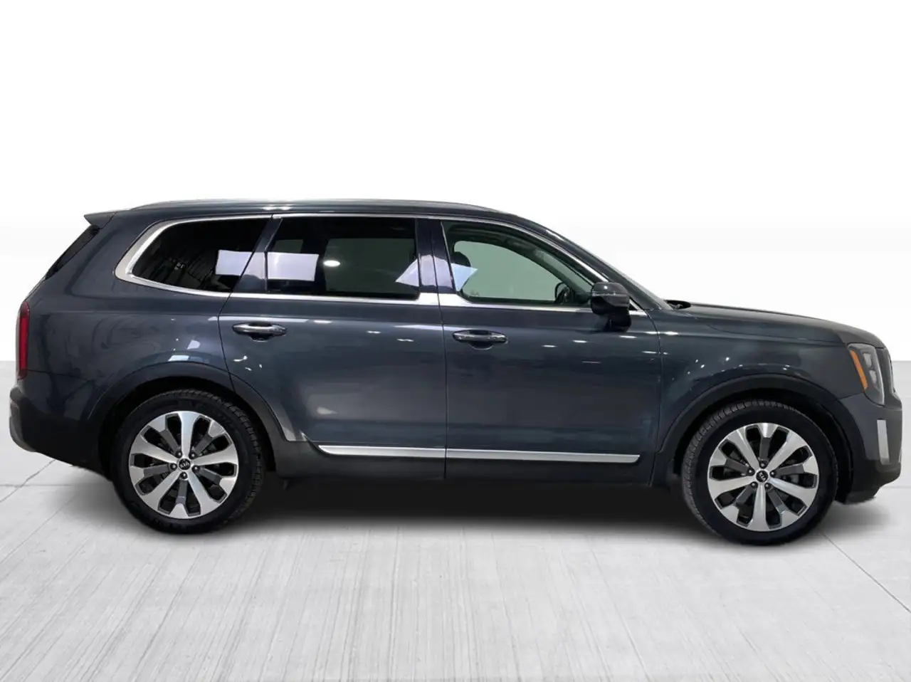 Kia Telluride снимка Kia Telluride
