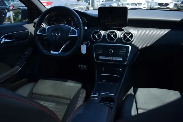 Mercedes-Benz A view 2