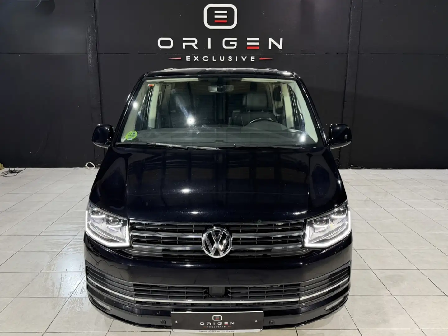 Volkswagen VOLKSWAGEN Multivan M1 Monovolumen  Automático de Negro - 2
