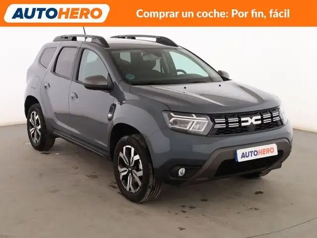 Dacia Duster view 8