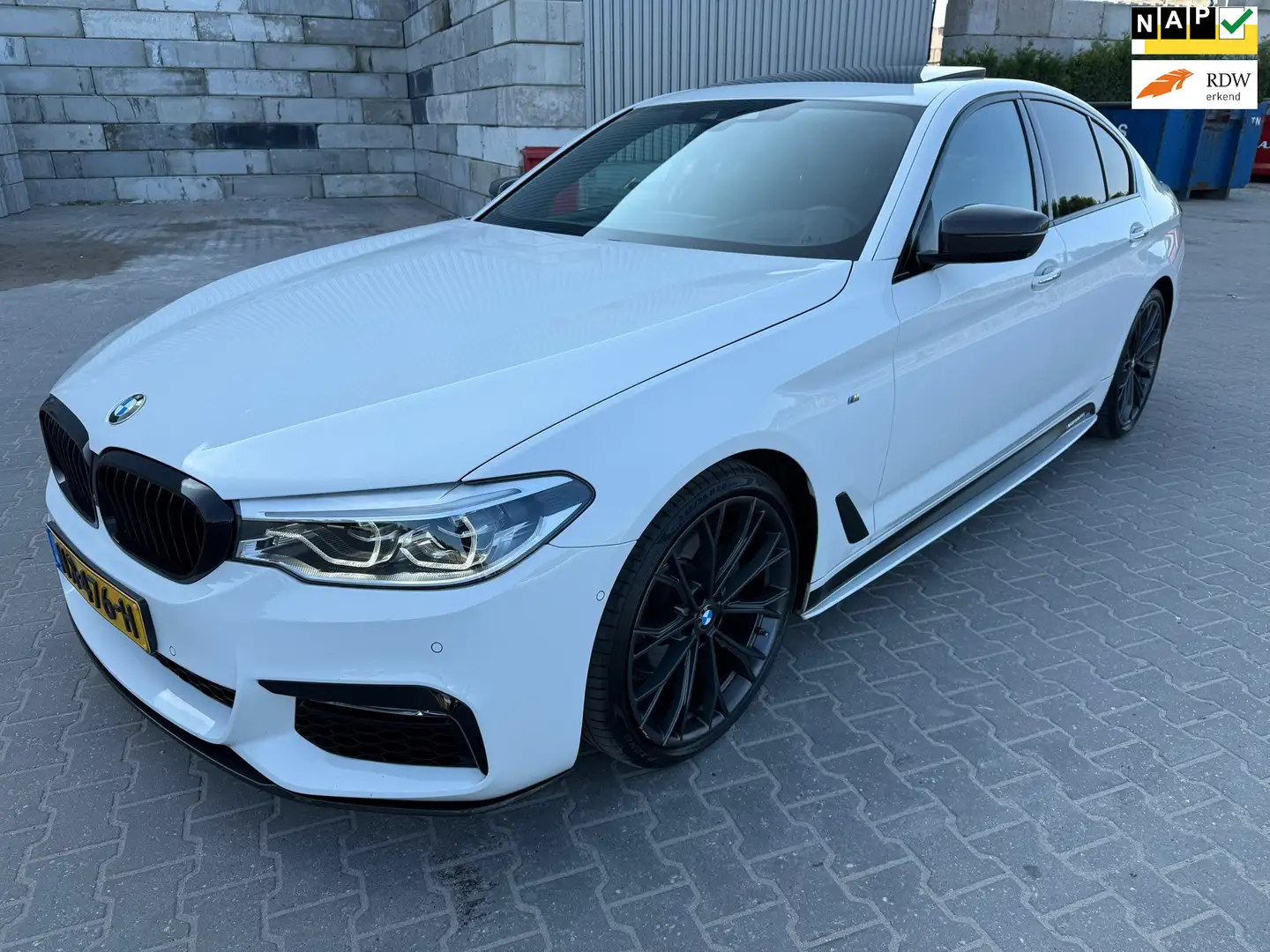 BMW 520 5-serie 520d High Executive M PERFORMANCE BOMVOL!! Weiß - 1
