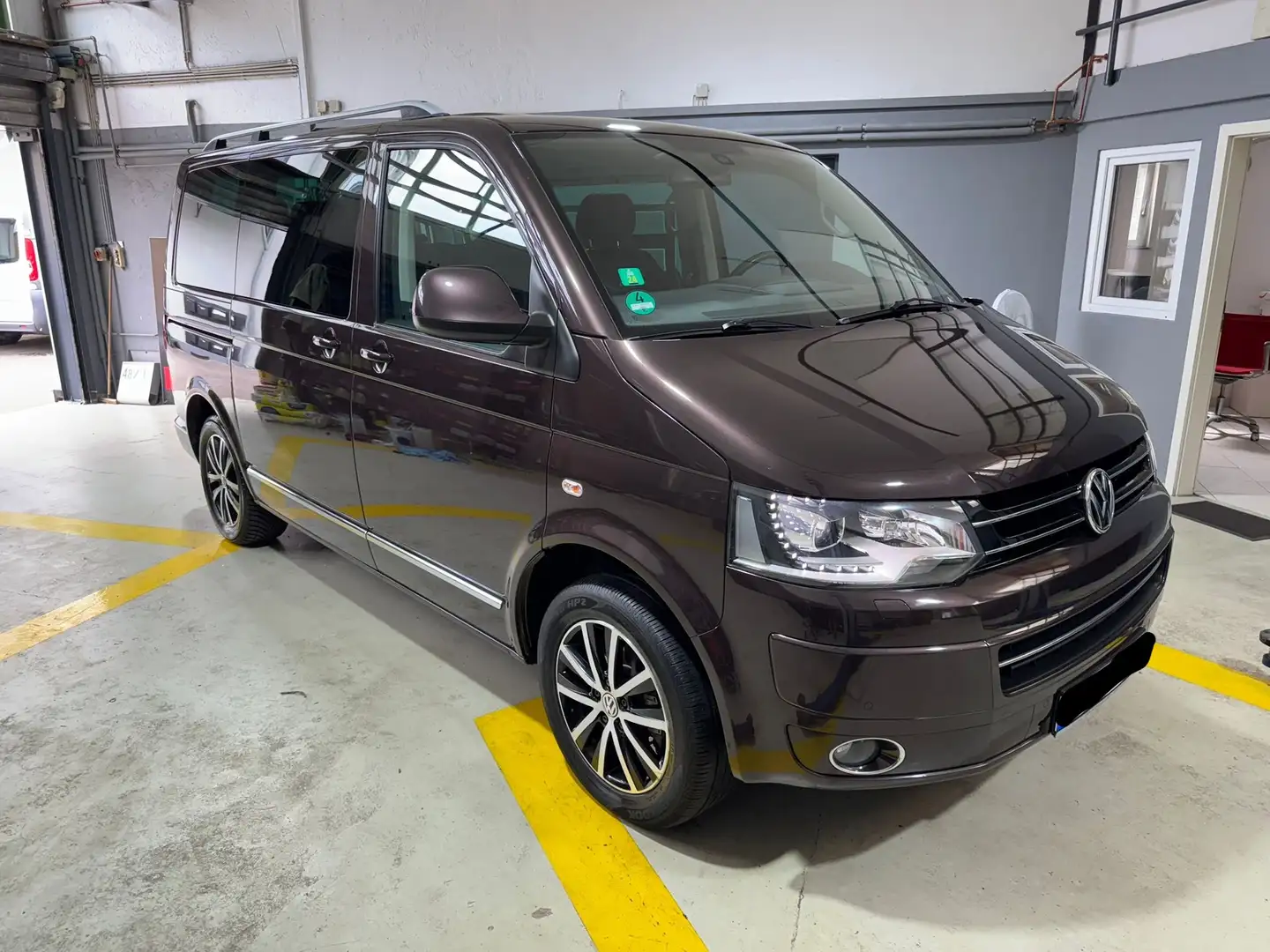 Volkswagen T5 Multivan Multivan DSG 4MOTION Highline Braun - 2