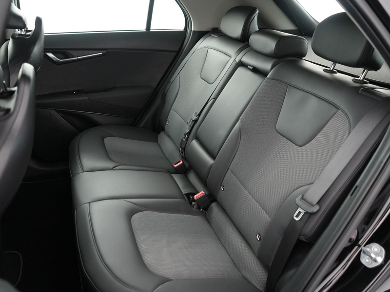 Kia e-Niro EV DynamicLine 64.8 kWh | SOH 97.5% | Winterpakket — photo 36