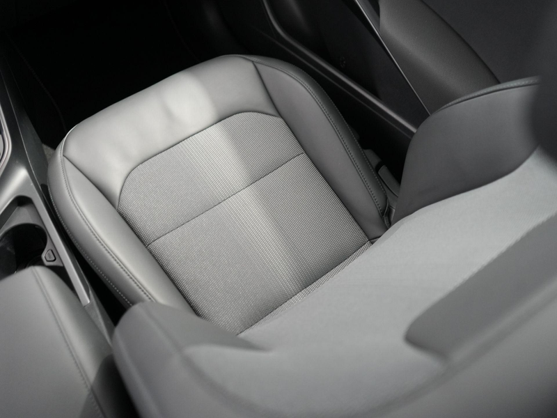 Kia e-Niro EV DynamicLine 64.8 kWh | SOH 97.5% | Winterpakket — photo 13