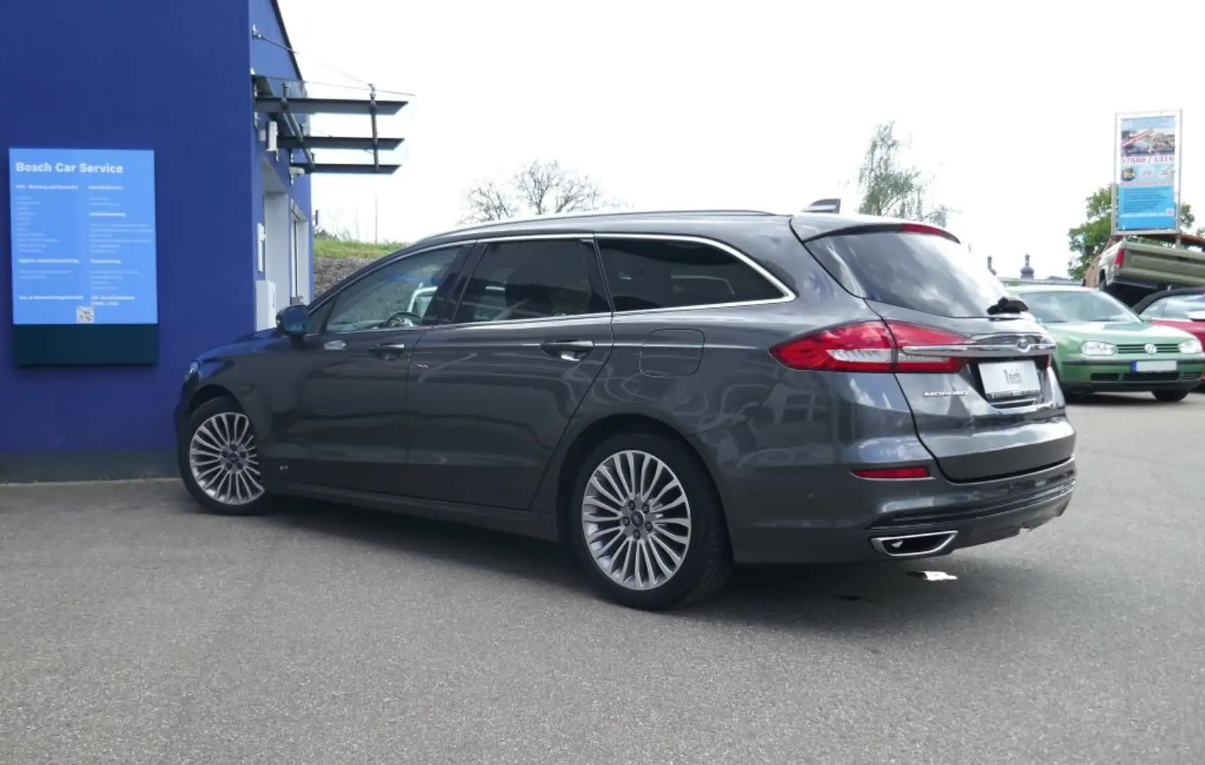 Ford Mondeo Turnier 2.0 EcoBlue Allrad Aut. ACC AHK LED Gris - 2