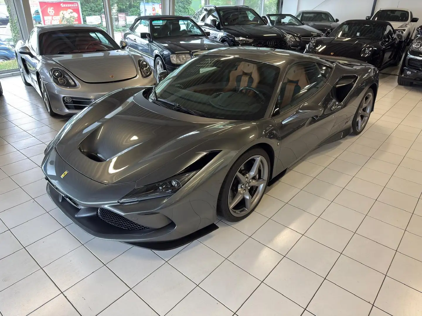 Ferrari F8 Tributo Carbon/Schalensitze/360° Grau - 2