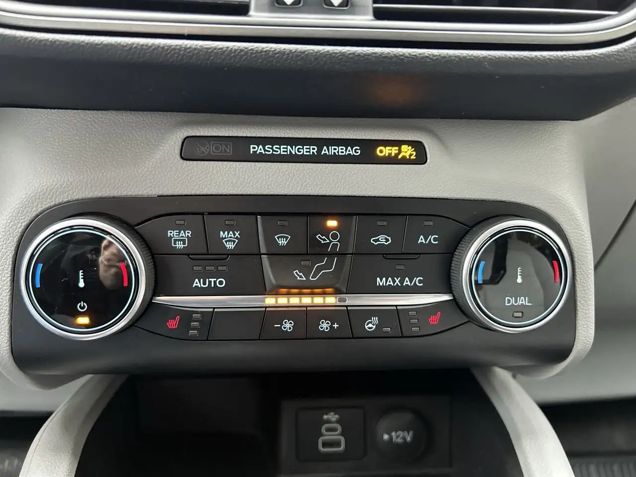 Ford Escape снимка Ford Escape