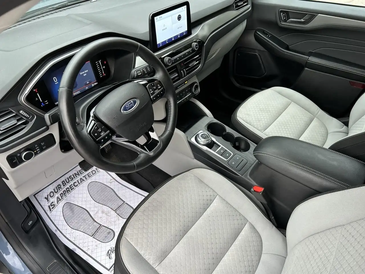 Ford Escape снимка Ford Escape