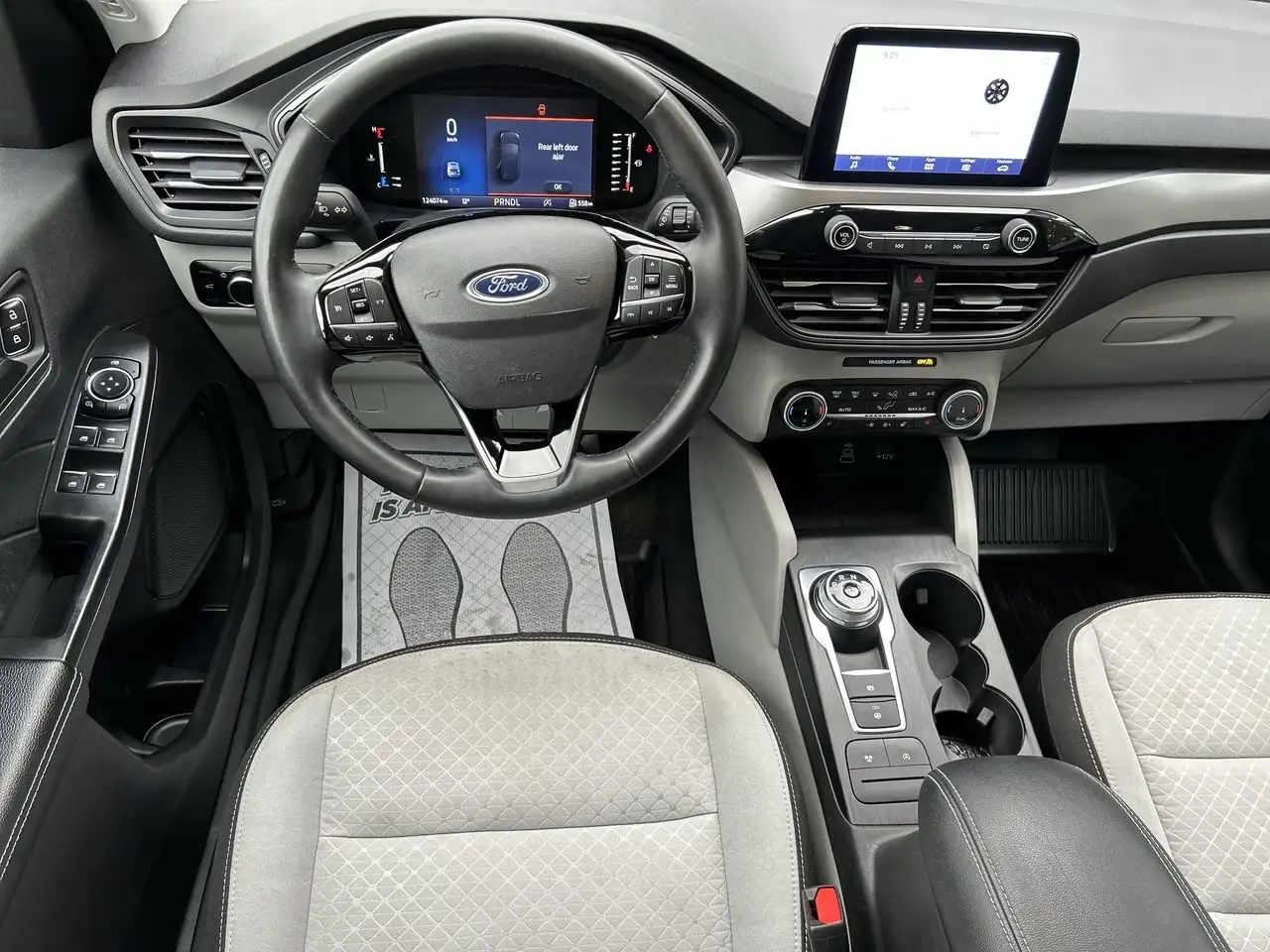 Ford Escape снимка Ford Escape