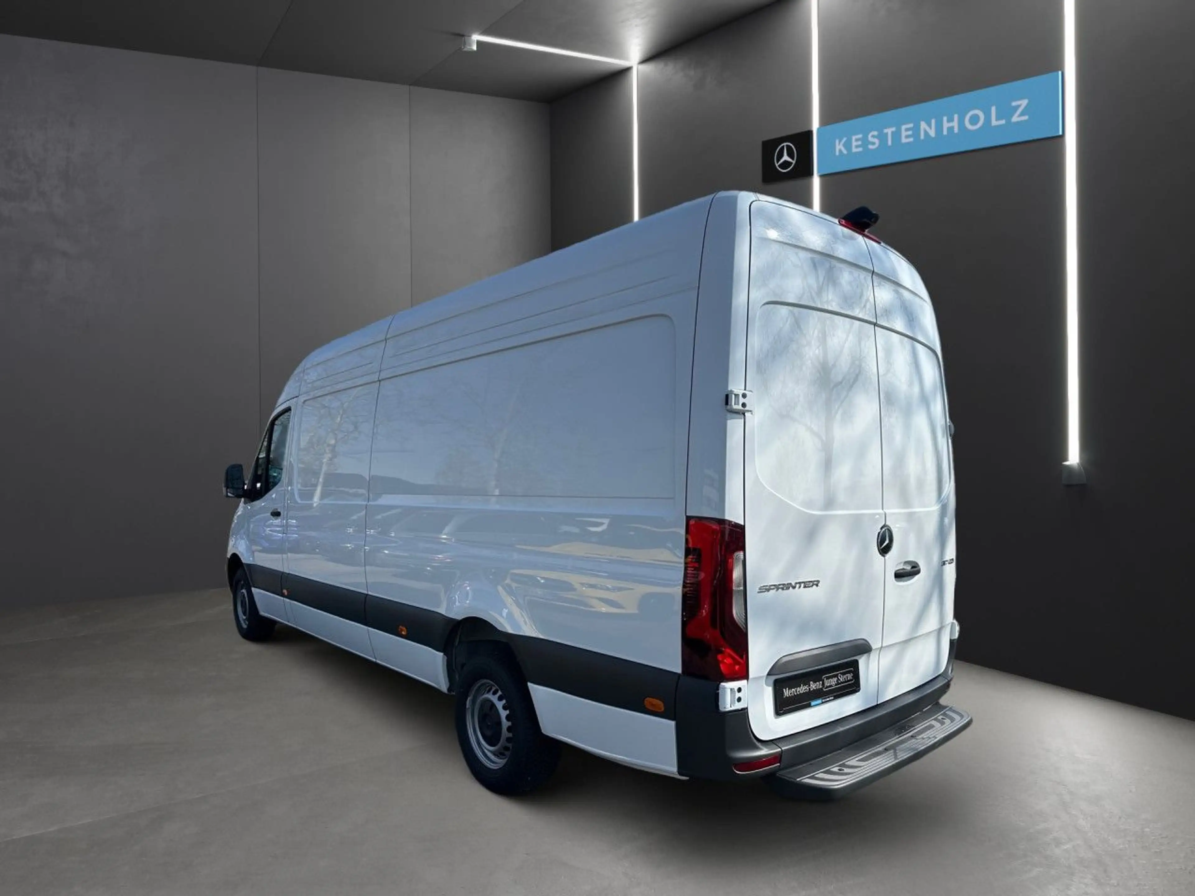 Mercedes-Benz Sprinter 317 CDI Kasten Hochdach Lang — photo 5