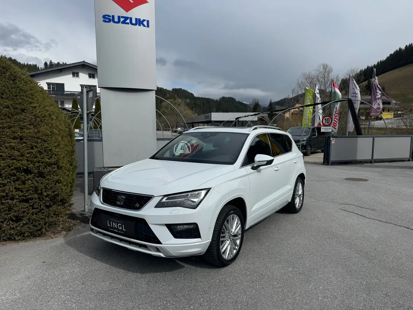 SEAT Ateca 2.0 TSI DSG FR 4Drive *PANO; AHV* Weiß - 1