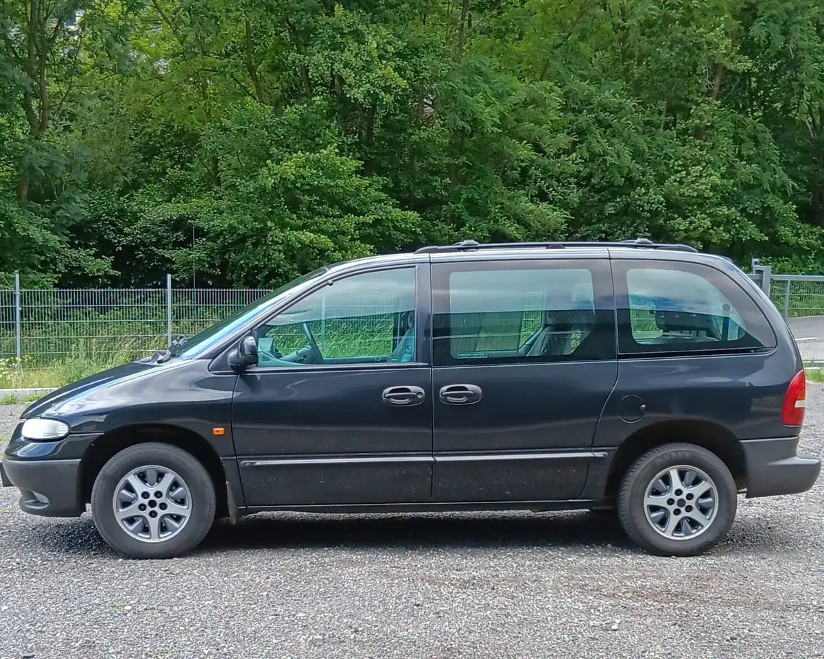 Chrysler Grand Voyager 2.5 td LE Premium Pack, foto 2