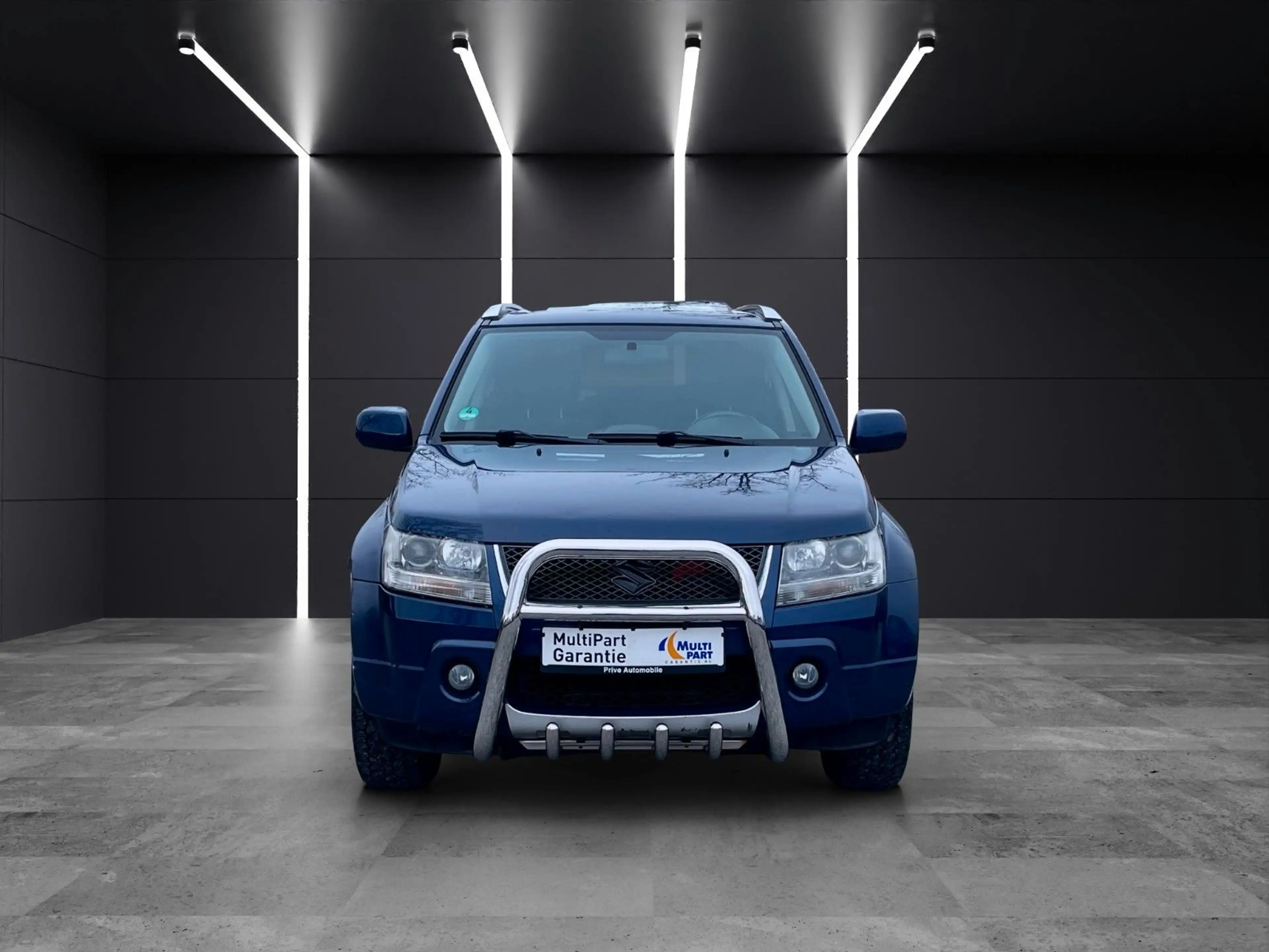 Suzuki Grand Vitara 2.0 Comfort+ AHK~Xenon~MFL~SHZ — photo 3