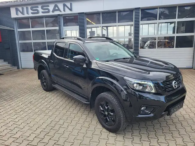 Nissan Navara Navara dCi 4WD DC 4x4 Autm. N-Guard