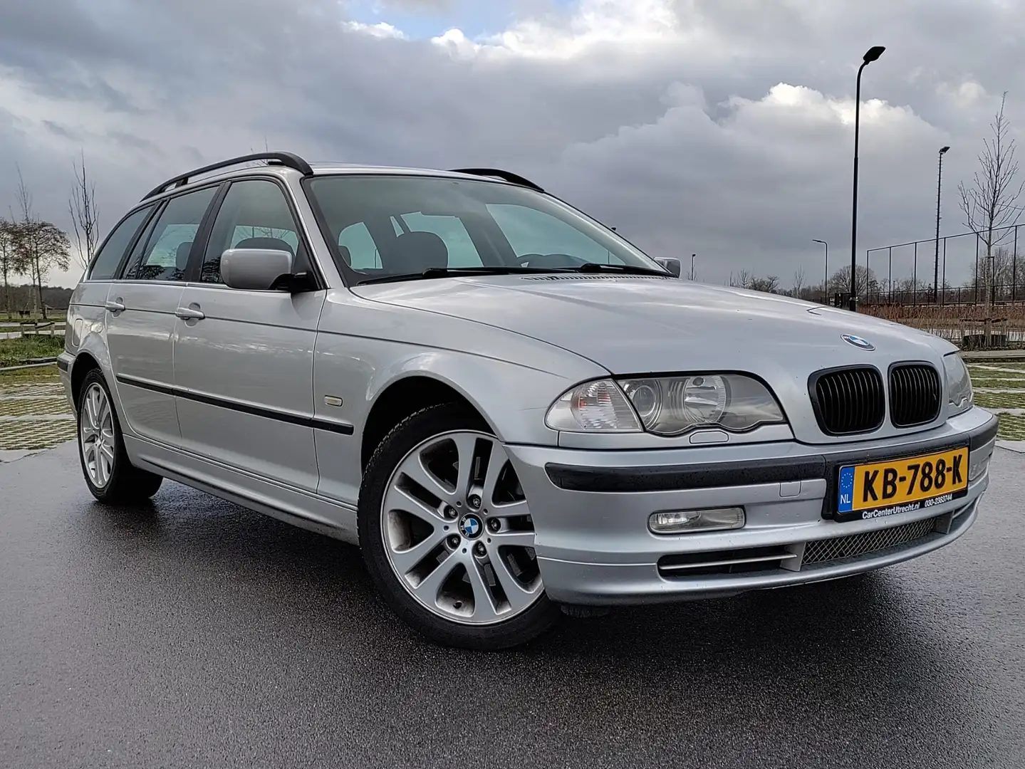 BMW 330 Executive Grey - 1
