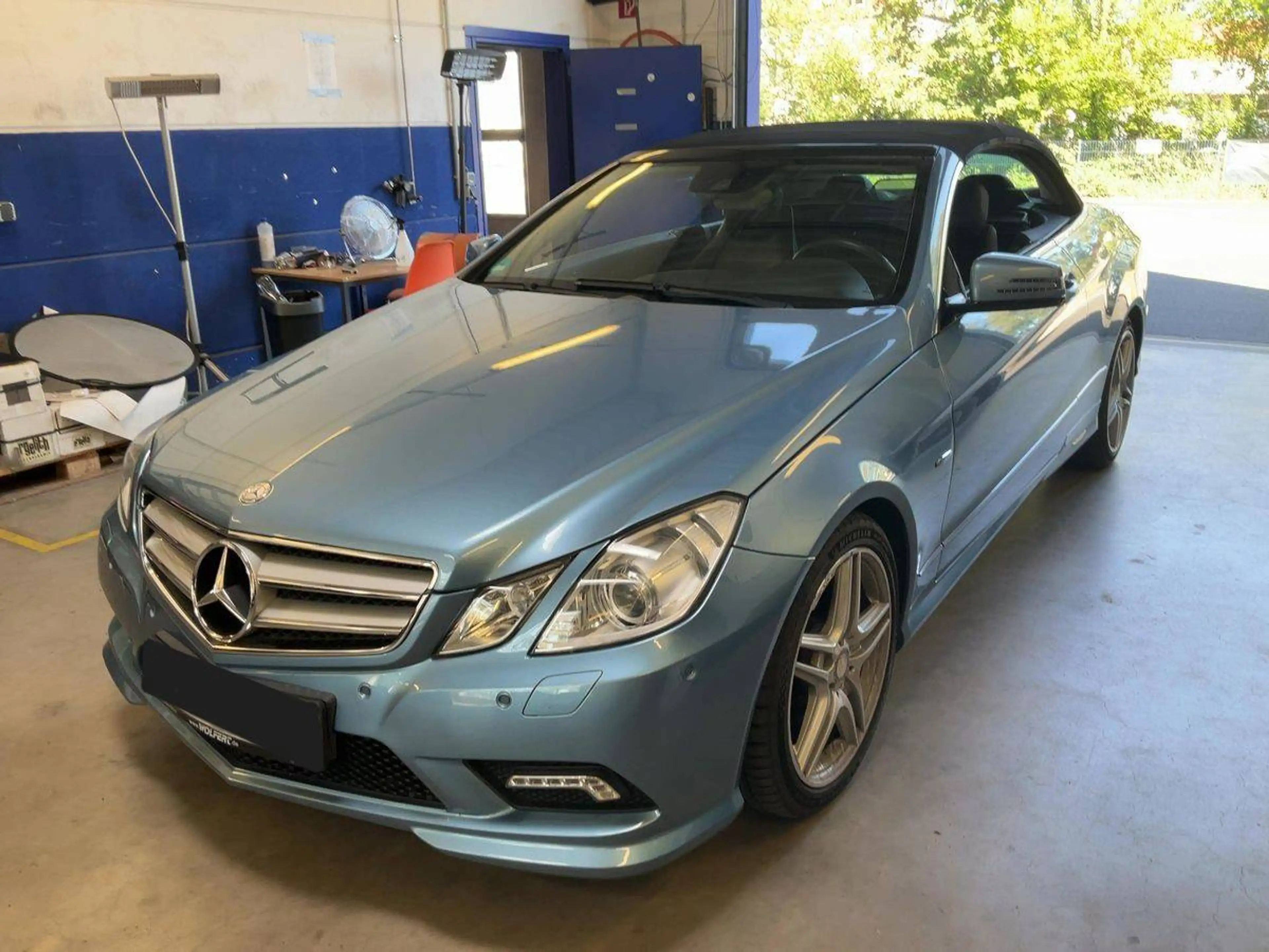 Mercedes-Benz E 350 CGI AMG-Line *Navi| Xenon| Kamera*