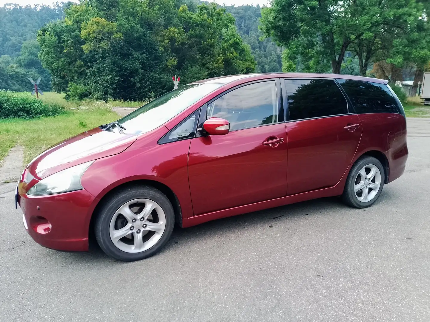 Mitsubishi Grandis 2.4 Invite - 1