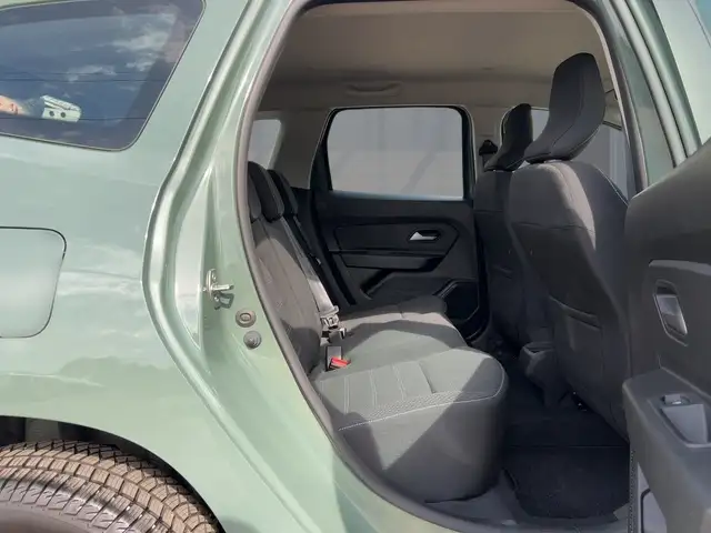 Dacia Duster view 9