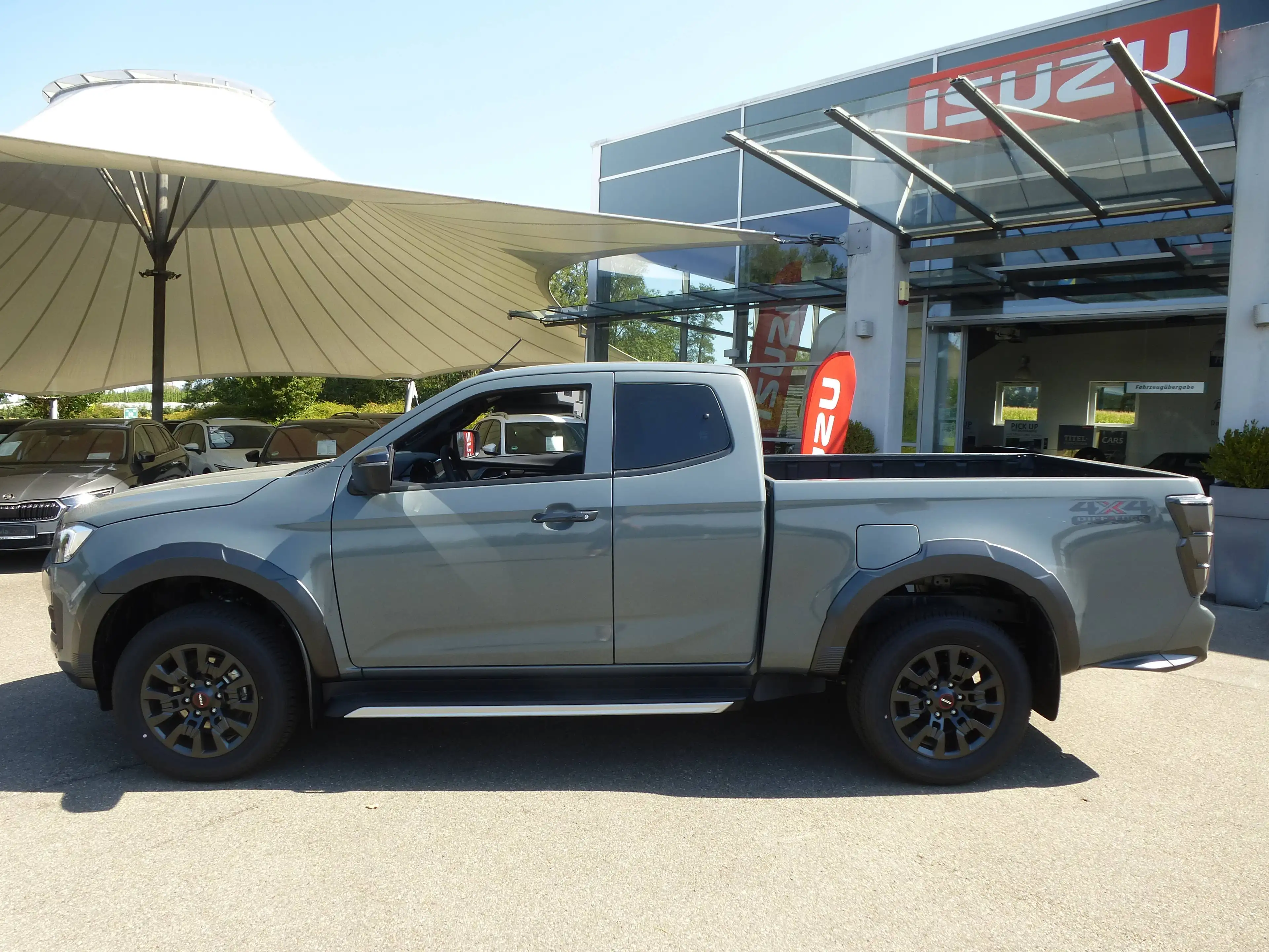Isuzu D-Max D-Max 2.2 Space Cab 4WD AT V-Cross — photo 3