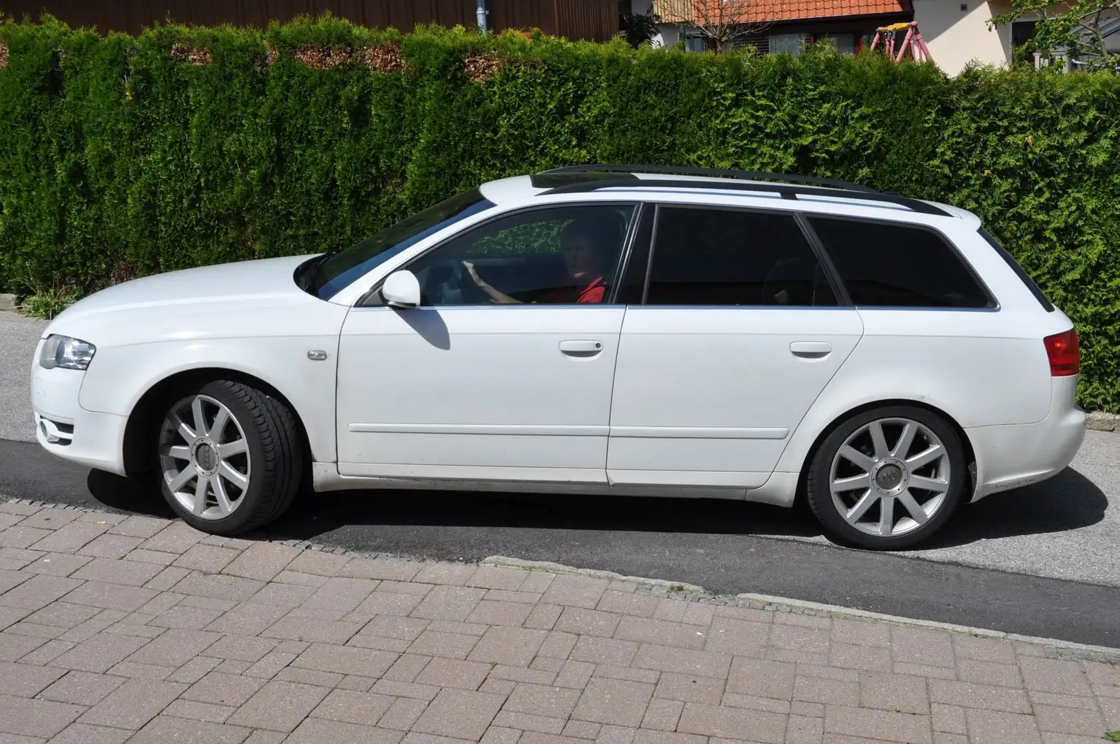 Audi A4 A4 Avant 3.0 TDI DPF quattro tiptronic Bílá - 1