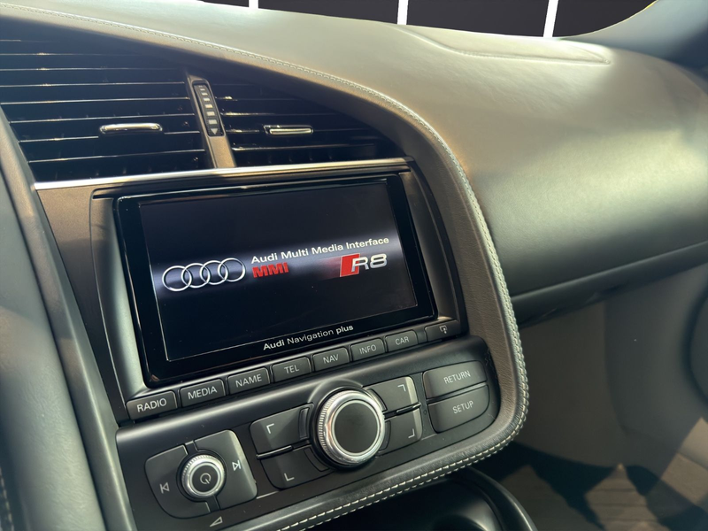 Audi R8 V10 5.2FSI|Keramik|MagRide|B&O|KlappenAGA|AWD — photo 14