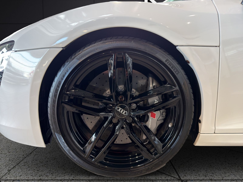 Audi R8 V10 5.2FSI|Keramik|MagRide|B&O|KlappenAGA|AWD — photo 15