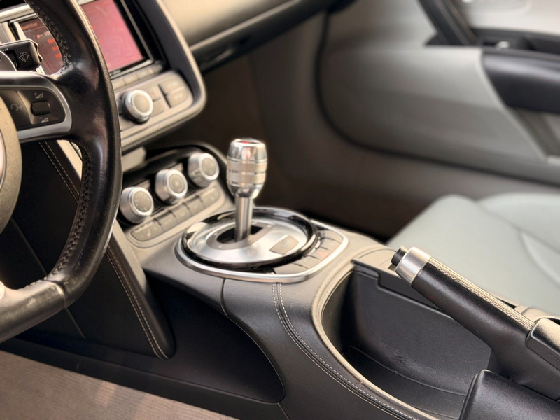 Audi R8 V10 5.2FSI|Keramik|MagRide|B&O|KlappenAGA|AWD — photo 13