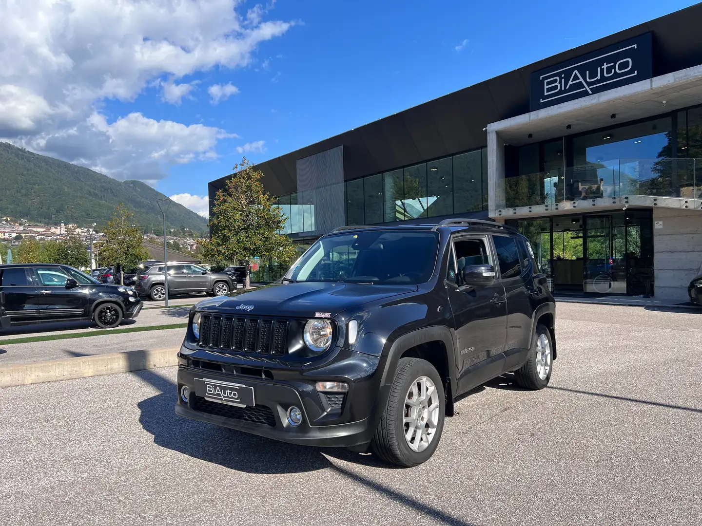 Jeep Renegade 2.0 MJT LONGITUDE 4WD 140CV Noir - 1