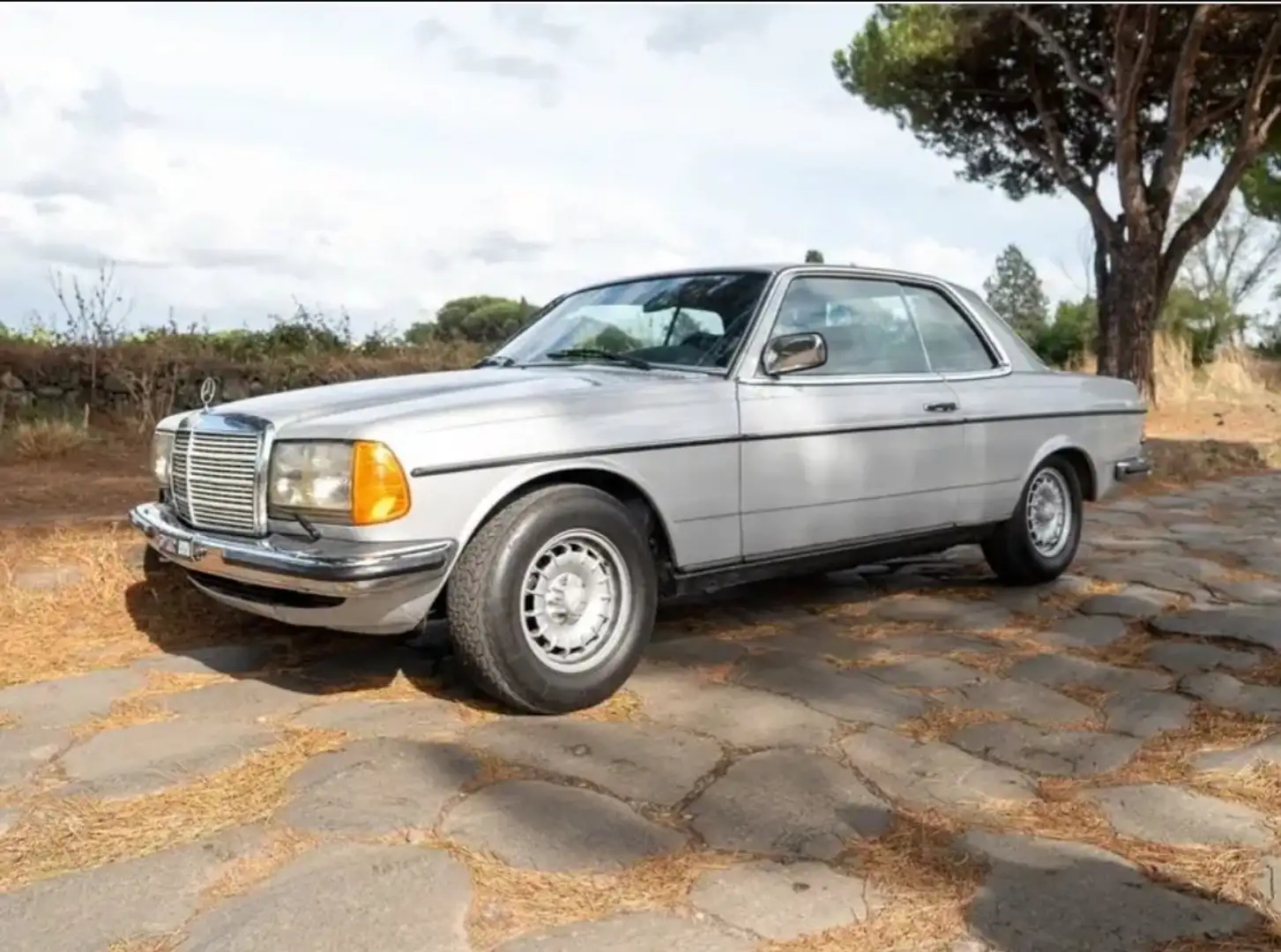 Mercedes-Benz CE 280 CE Srebrny - 1