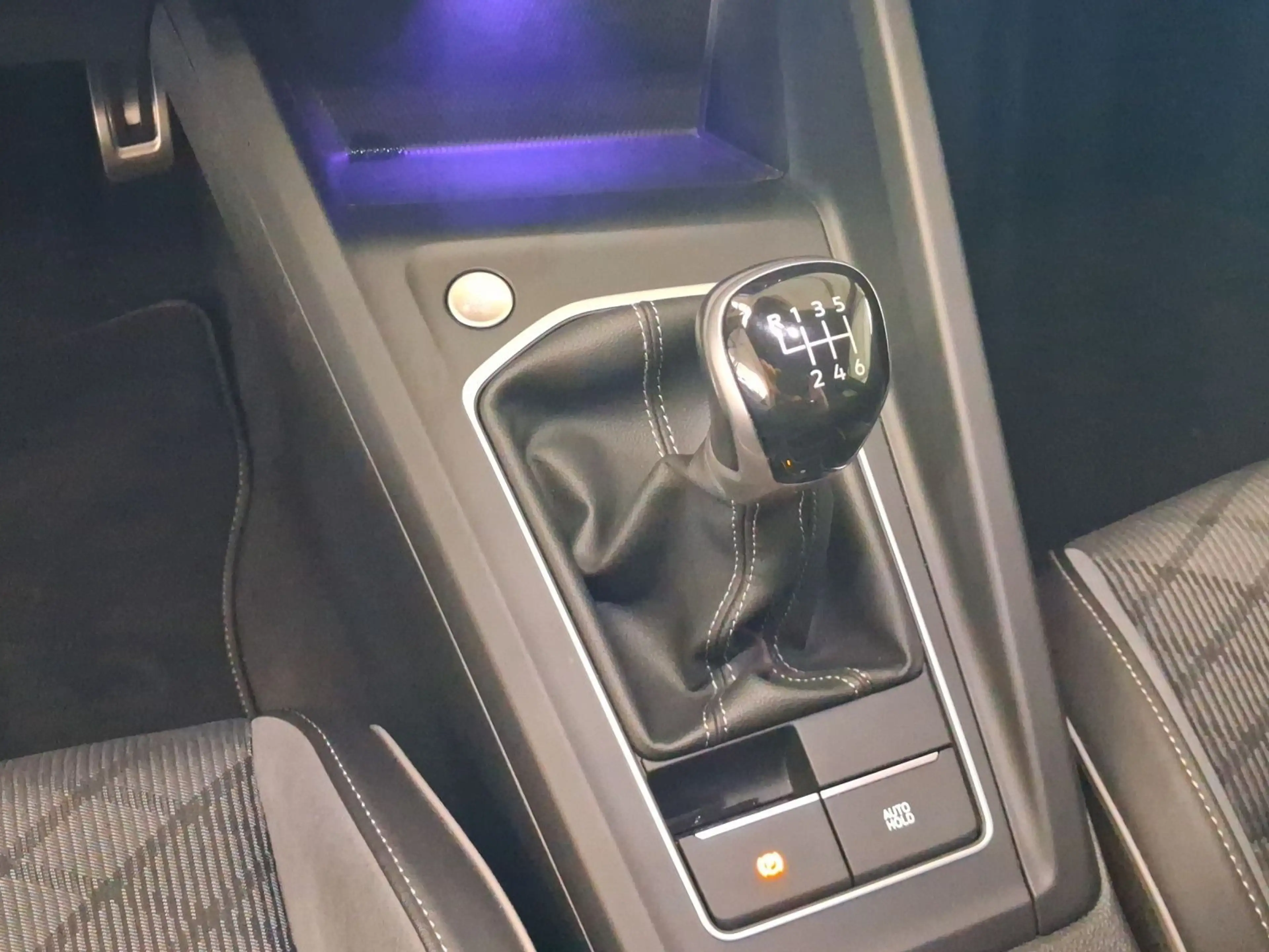 Volkswagen Golf Variant 1.5 TSI R-LINE BLACKSTYLE NAVI IQ-L — photo 11