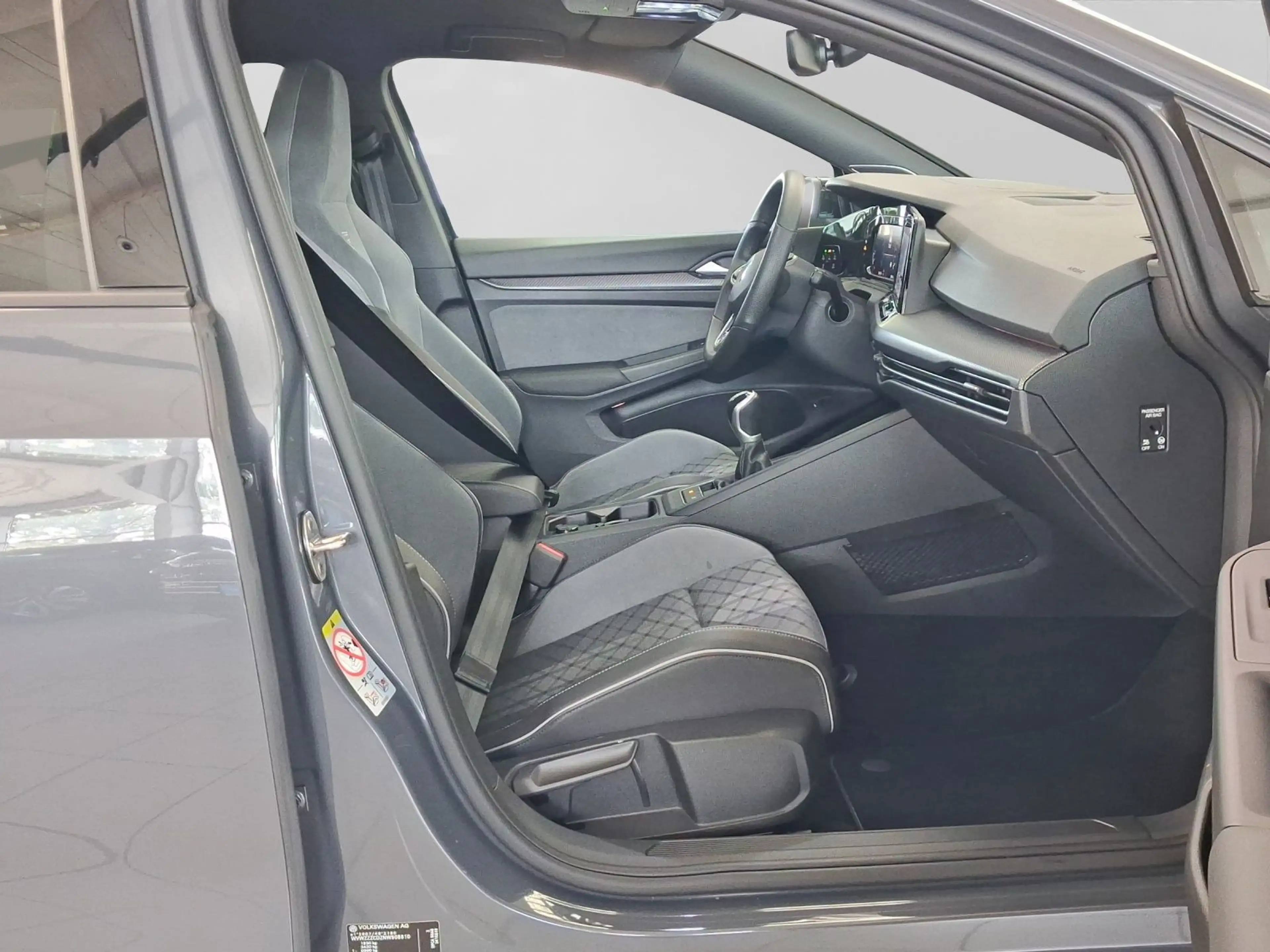 Volkswagen Golf Variant 1.5 TSI R-LINE BLACKSTYLE NAVI IQ-L — photo 4