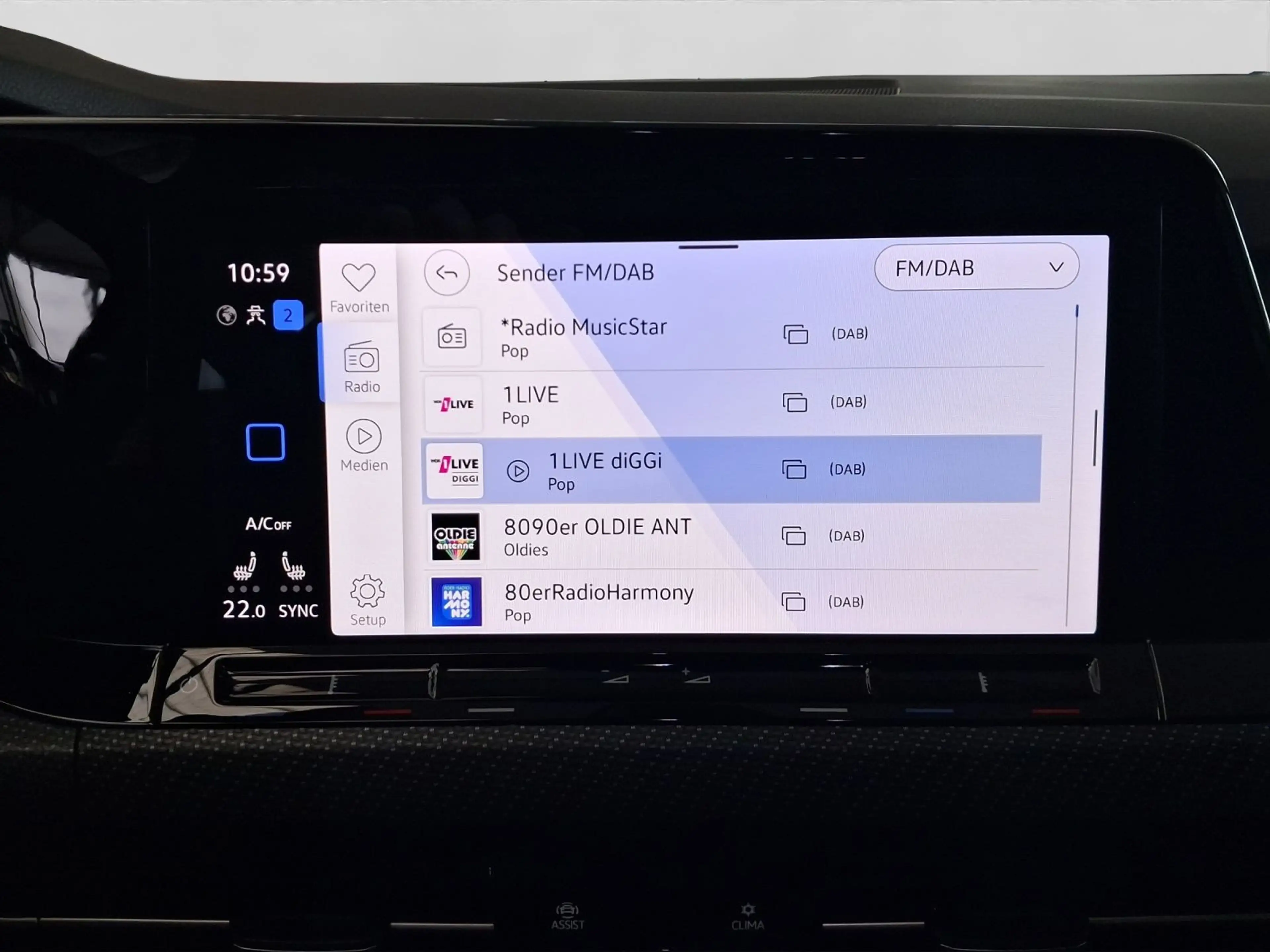 Volkswagen Golf Variant 1.5 TSI R-LINE BLACKSTYLE NAVI IQ-L — photo 14