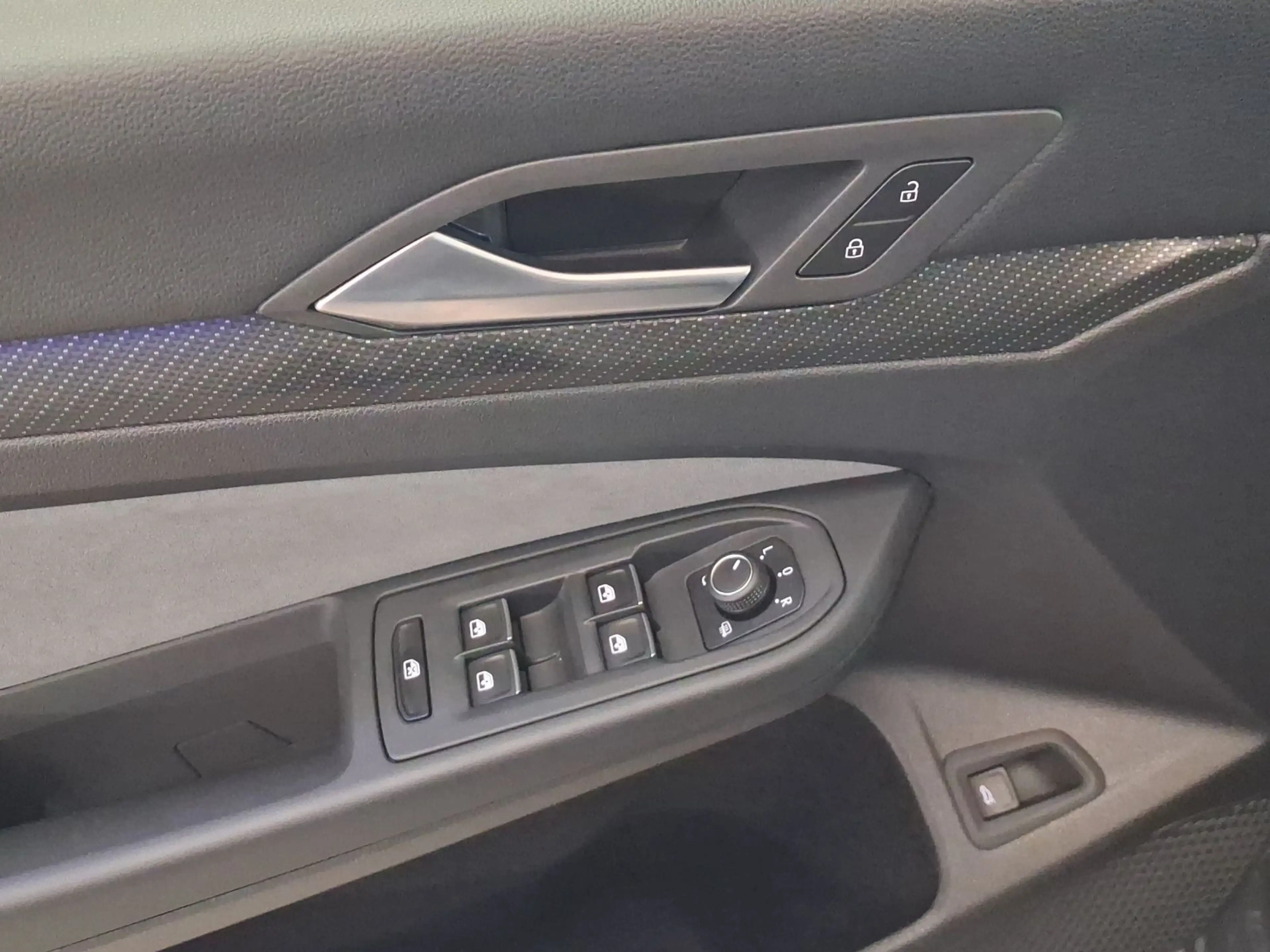 Volkswagen Golf Variant 1.5 TSI R-LINE BLACKSTYLE NAVI IQ-L — photo 8