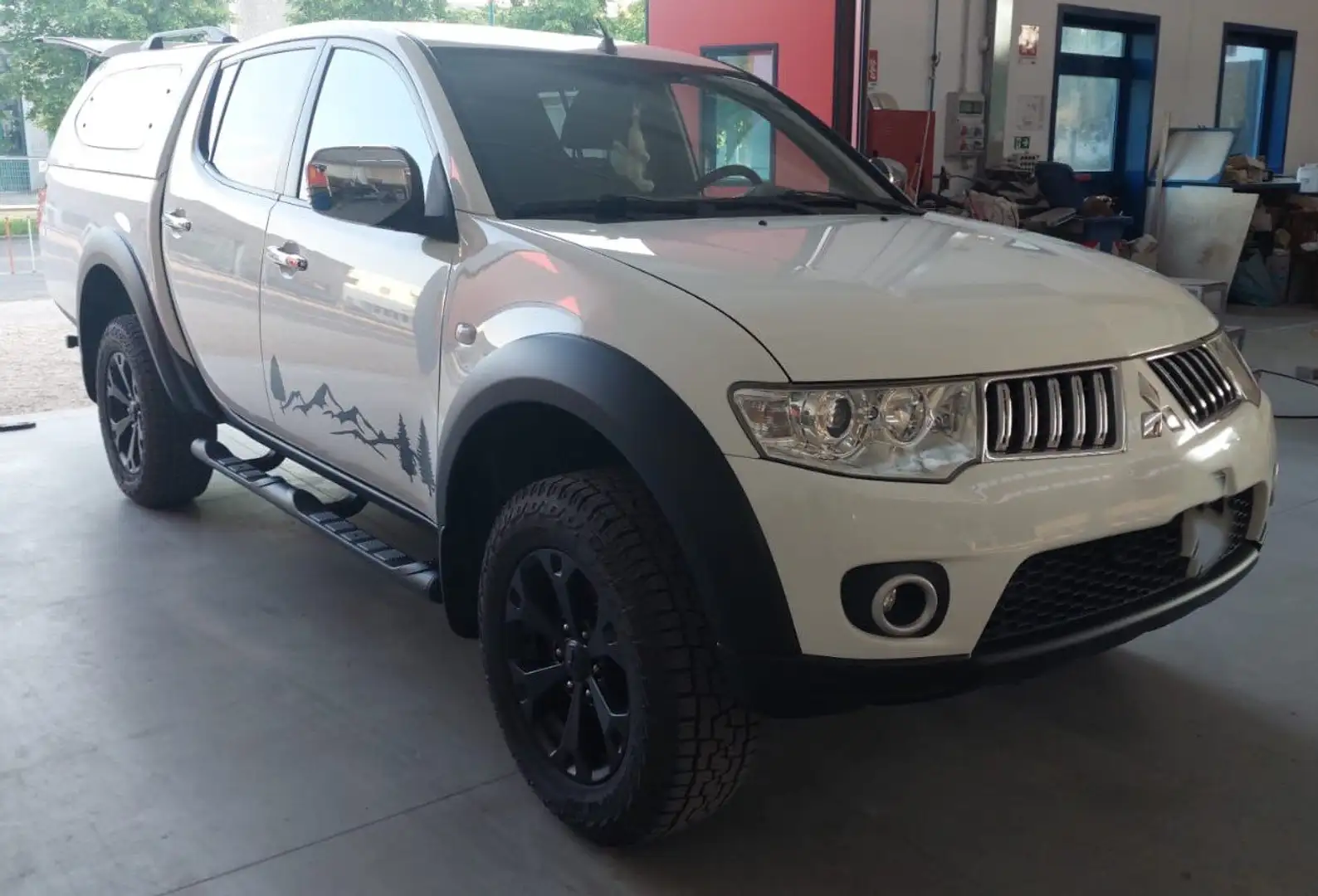Mitsubishi L200 L200 Cab IV 2010 d.cab 2.5 di-d Intense Plus 178cv Bianco - 2